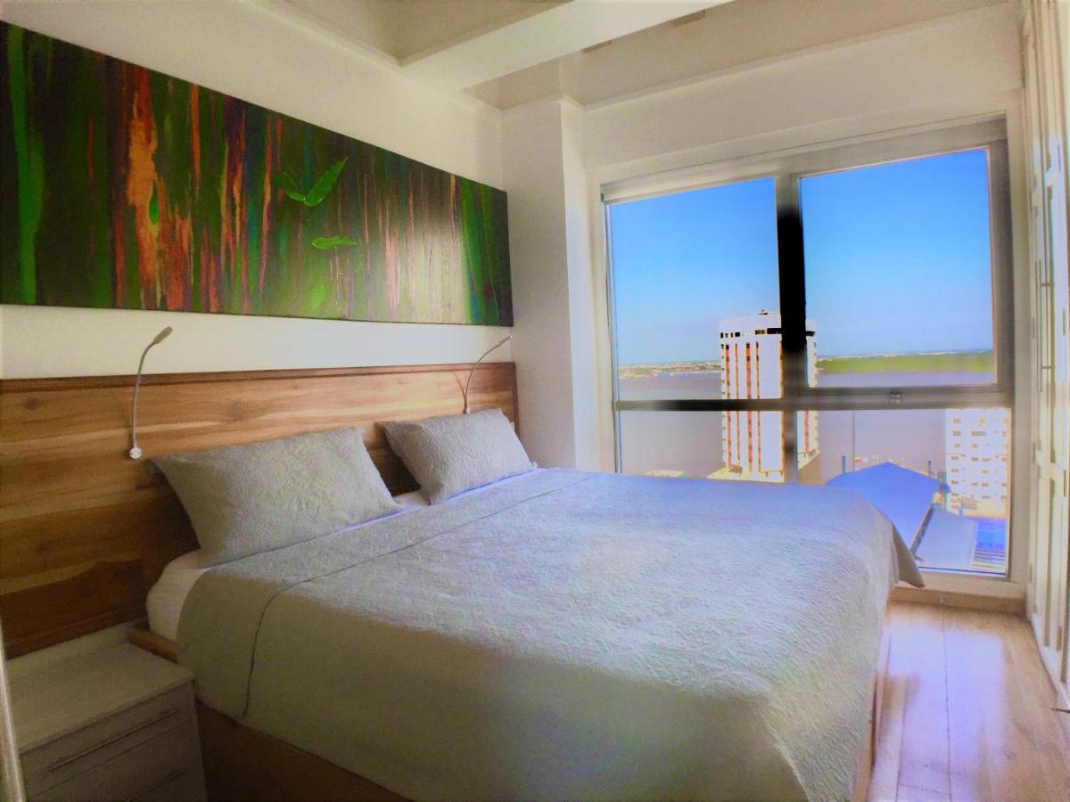 Luxury Apartment Heart Of กวายากิล ภายนอก รูปภาพ