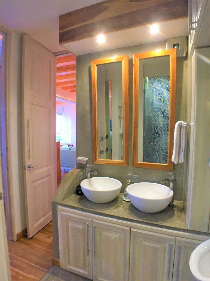 Luxury Apartment Heart Of กวายากิล ภายนอก รูปภาพ